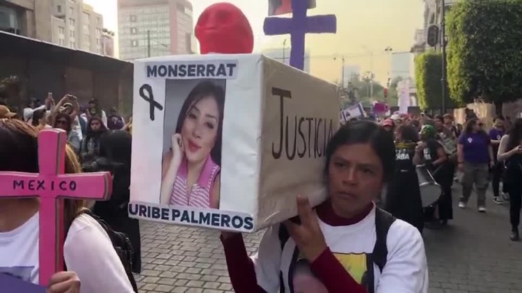 Mexico City march denounces violence
