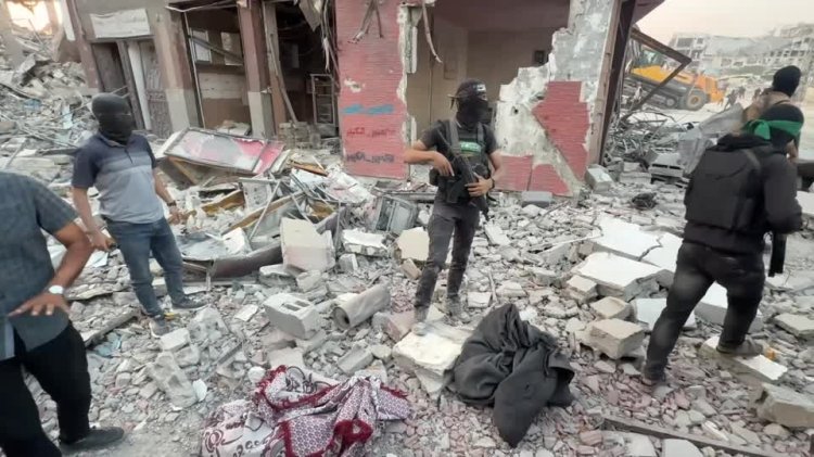 Hamas hands over Israeli soldier’s remains