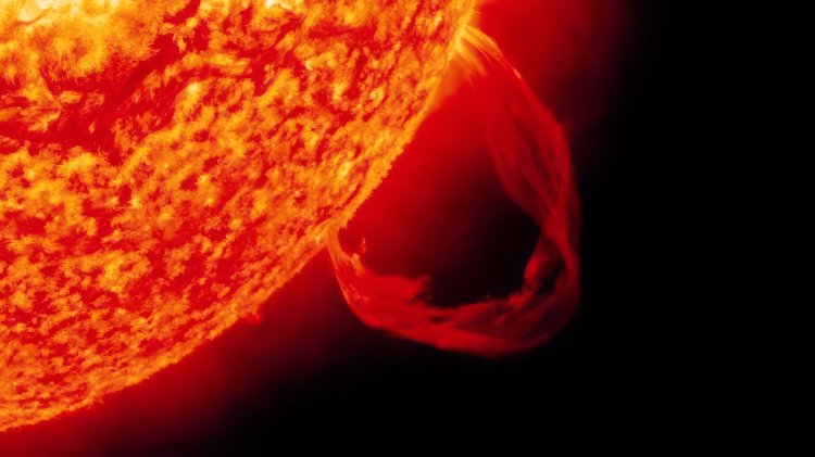 Surrey launches solar storm balloons