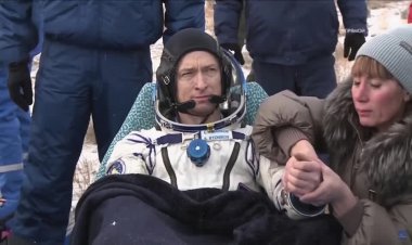 Soyuz crew lands safely in Kazakhstan
