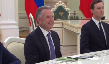 Putin meets Trump envoys on Ukraine plan