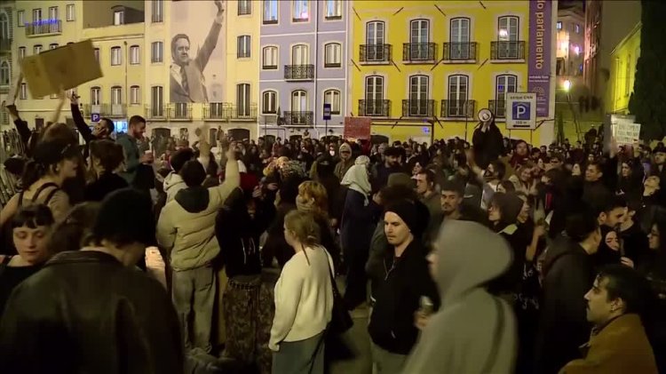 Portugal strike turns violent