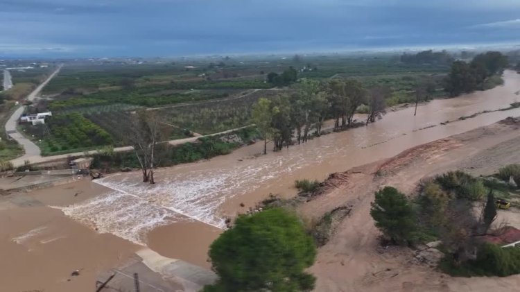 Floods kill three in southern spain