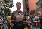 Pro-Maduro supporters rally in Caracas