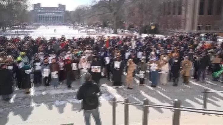 Minnesota students protest ICE presence