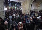 Israel restricts Ramadan access to Jerusalem
