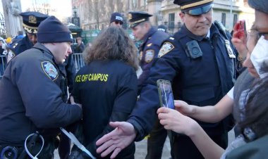 Anti ICE protest blocks street at Columbia University