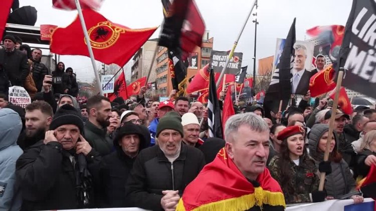 Pristina rally backs ex-KLA leaders