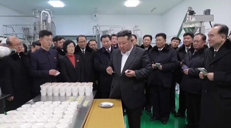 Kim visits new livestock farm in Pyongan