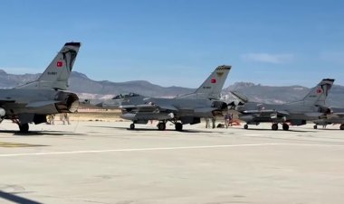 Turkey reinforces northern Cyprus with jets and air defences