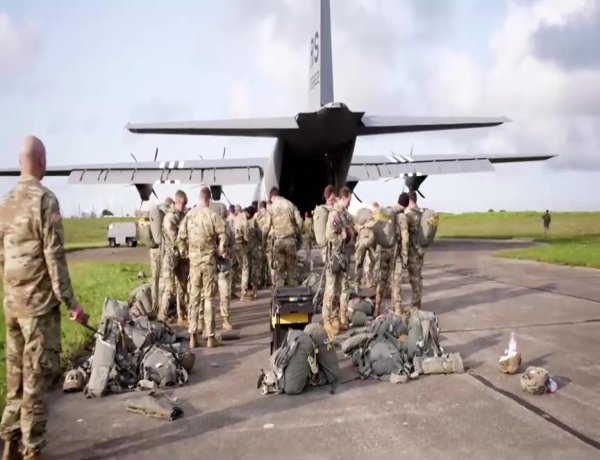 U.S. weighs airborne deployment to region