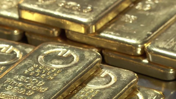 Gold drops sharply amid market shift