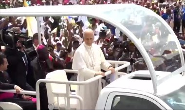 Pope Leo draws huge crowd in Douala