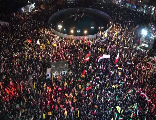 Tehran funeral draws mass crowds