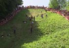 Cheese rolling contest returns to Gloucestershire