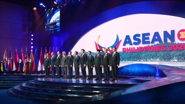 ASEAN leaders meet on economy