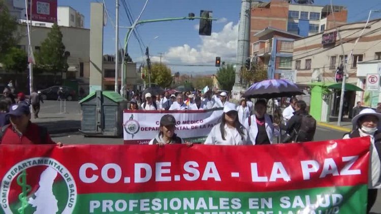 Bolivia medics demand aid corridor