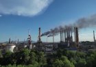 Oil extends gains as Hormuz stays closed; U.S. stocks fall