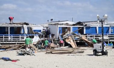 Tornado strikes New York's Atlantic Beach
