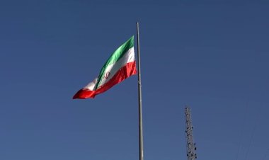 Trump announces new economic war on Iran
