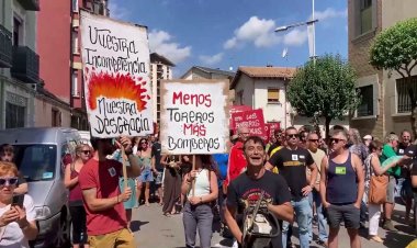 Spain sees Jaca protest over fire management