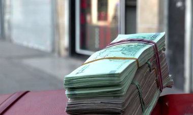 Iranian Rial Hits Record Low Amid Conflict