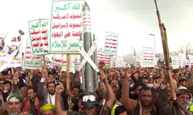 Houthis claim major strike on Saudi-backed forces