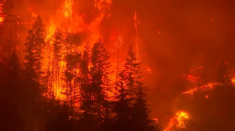 Canada wildfire grows, prompts evacuations