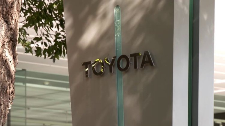 Toyota raises forecast, plans stock buyback