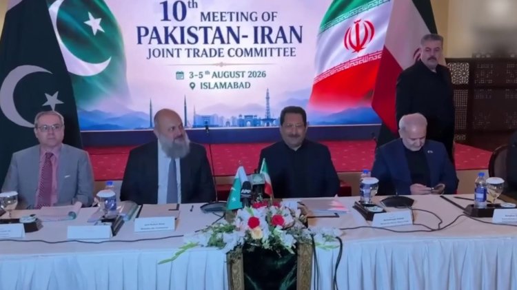 Iran, Pakistan sign new trade agreement