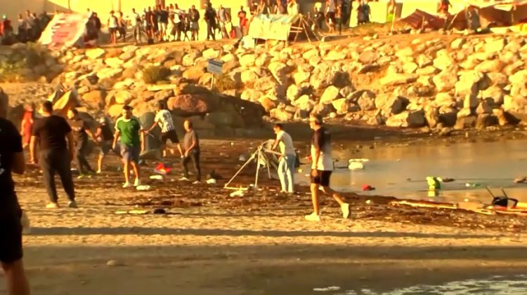 Ceuta Residents Destroy Migrant Camp