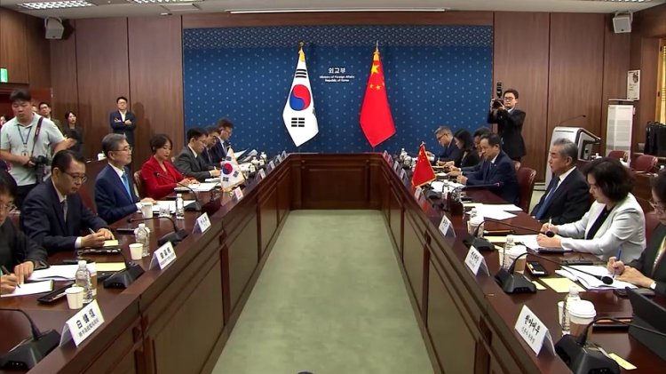 China's top diplomat visits South Korea