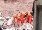 Delhi building collapse kills six