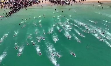 Senegal hosts challenging Dakar-Gorée swim