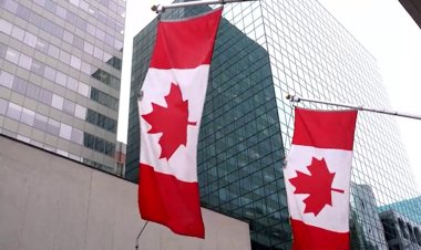 Bank of Canada Holds Rate at 2.25%