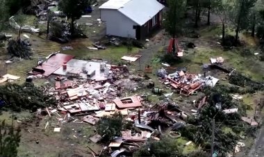 Chile tornado damages homes, affects dozens