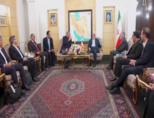 Iran and Pakistan deepen bilateral ties