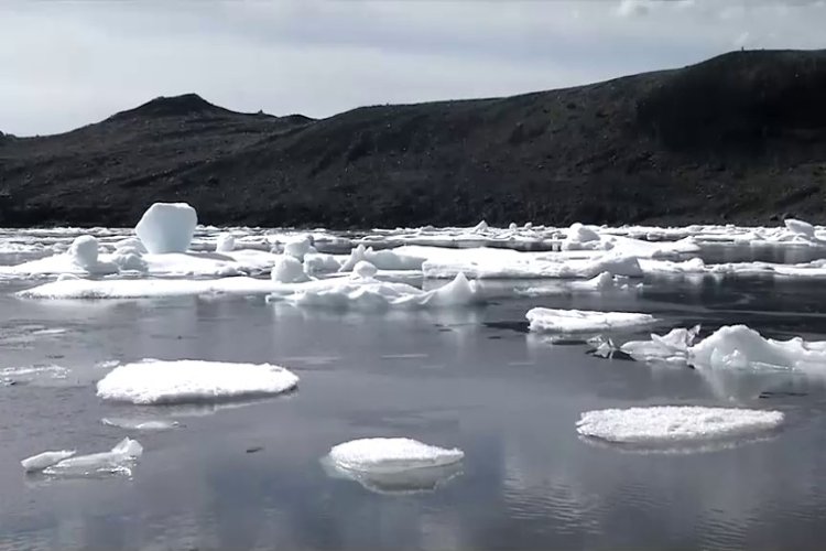 Andean Glacial Lakes Risk Overflow