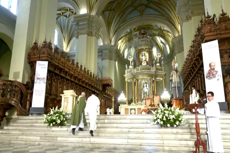 Peruvians Celebrate Pope Leo's 71st Birthday
