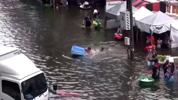 Bangkok declared disaster zone after floods