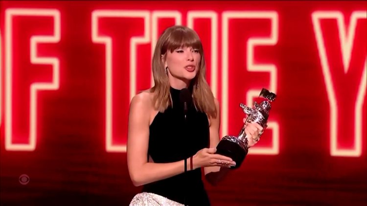 Taylor Swift wins big at 2026 VMAs