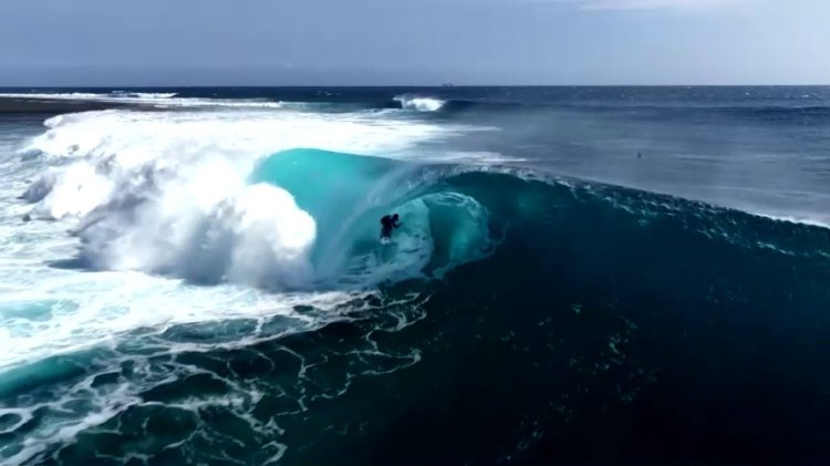 Marks stuns Moore at Fiji Pro final