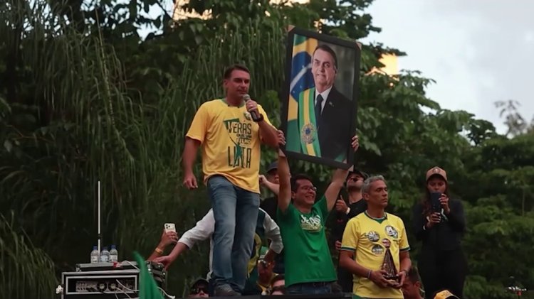 Bolsonaro campaigns in central Brazil