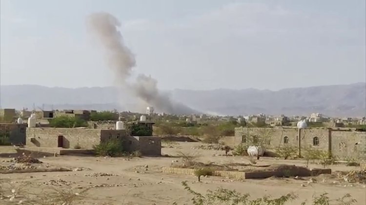 Yemen Houthis strike Saudi oil facilities