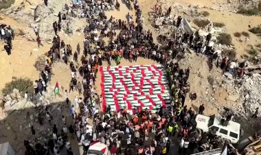 Gaza holds mass funeral for 105 Palestinians
