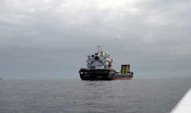 Iran blacklists three tankers in Hormuz
