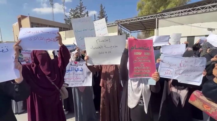 Libya teachers' strike delays school year